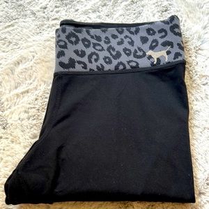 PINK  straight leg leggings with a pocket in back. Great for working out!